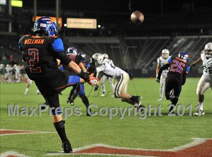 Thumbnail 1 in De La Salle vs. Westlake (CIF State Open Division Final) photogallery.