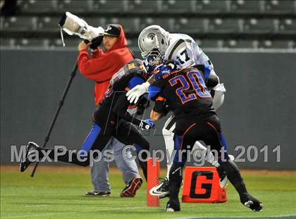 Thumbnail 1 in De La Salle vs. Westlake (CIF State Open Division Final) photogallery.