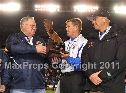 Thumbnail 2 in De La Salle vs. Westlake (CIF State Open Division Final) photogallery.