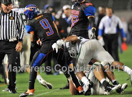 Thumbnail 2 in De La Salle vs. Westlake (CIF State Open Division Final) photogallery.