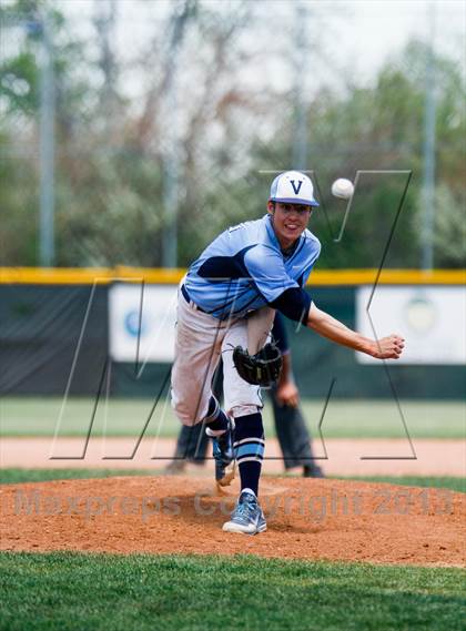 Thumbnail 2 in Valor Christian vs. Durango (CHSAA 4A Semifinal) photogallery.