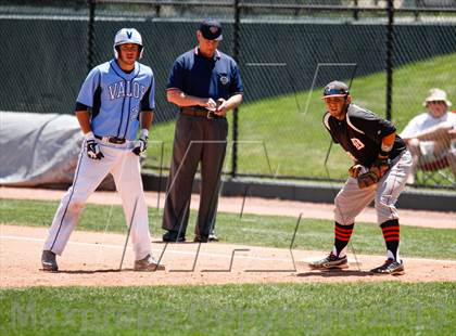 Thumbnail 2 in Valor Christian vs. Durango (CHSAA 4A Semifinal) photogallery.