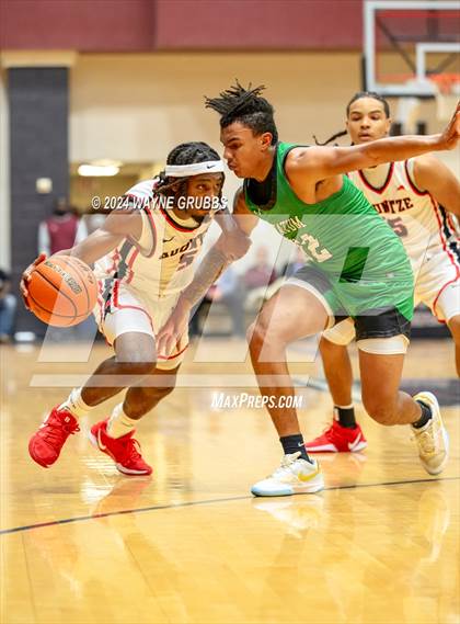 Thumbnail 2 in Kountze vs. Tatum (Tenaha Holiday Hoops) photogallery.