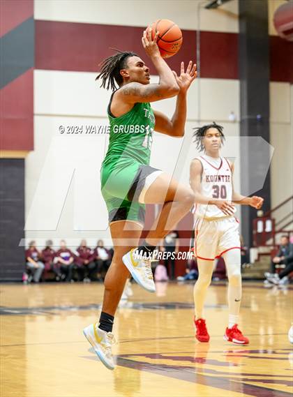 Thumbnail 2 in Kountze vs. Tatum (Tenaha Holiday Hoops) photogallery.