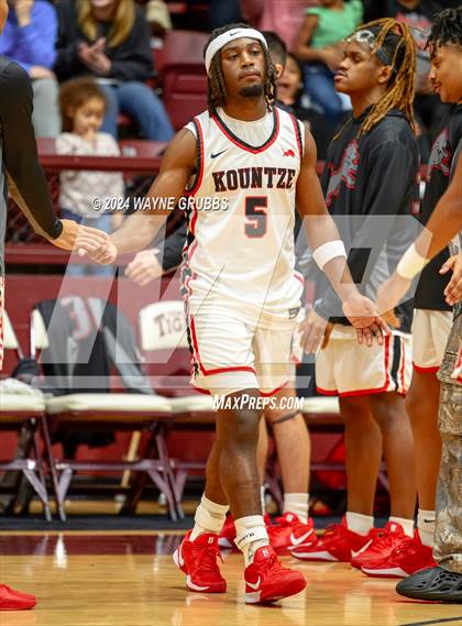 Thumbnail 1 in Kountze vs. Tatum (Tenaha Holiday Hoops) photogallery.