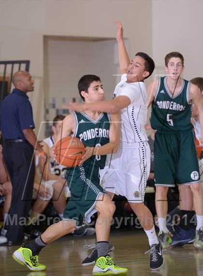 Thumbnail 3 in Mission Prep vs. Ponderosa (MaxPreps Holiday Classic) photogallery.