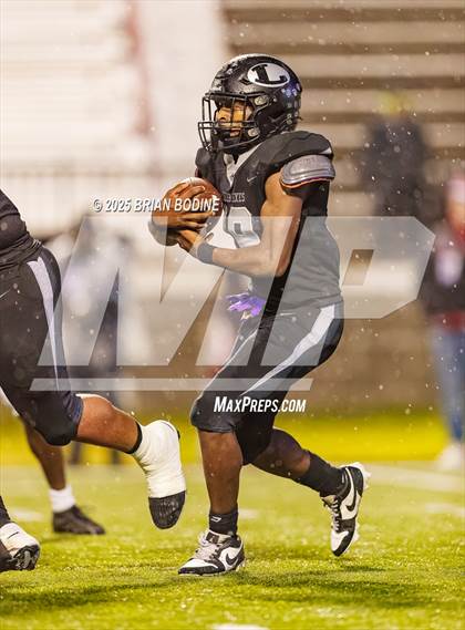 Thumbnail 1 in Bamberg-Ehrhardt vs Lamar (SCHSL 1A Final) photogallery.