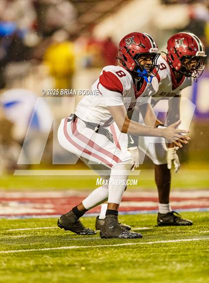 Thumbnail 3 in Bamberg-Ehrhardt vs Lamar (SCHSL 1A Final) photogallery.
