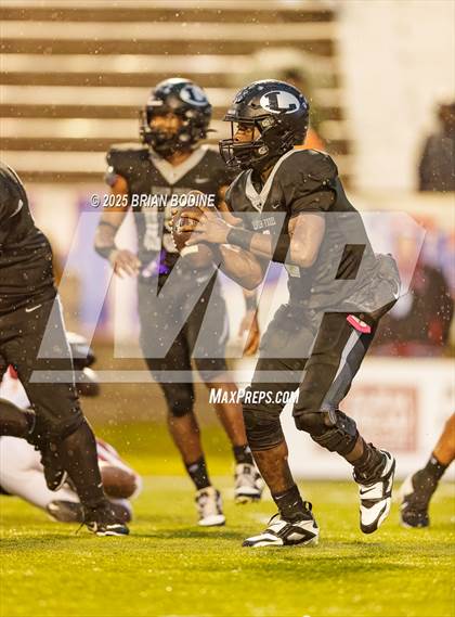 Thumbnail 1 in Bamberg-Ehrhardt vs Lamar (SCHSL 1A Final) photogallery.