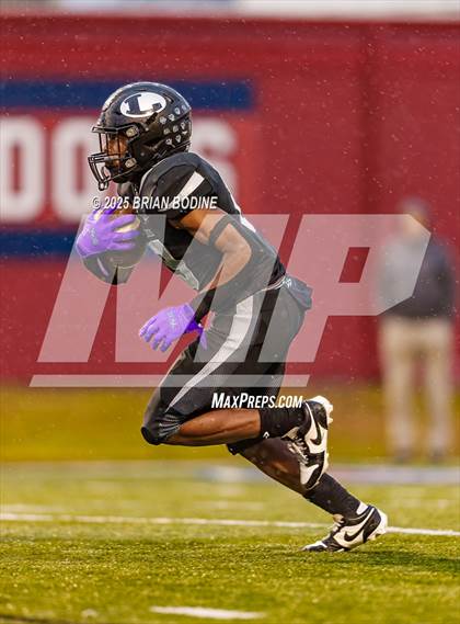 Thumbnail 1 in Bamberg-Ehrhardt vs Lamar (SCHSL 1A Final) photogallery.