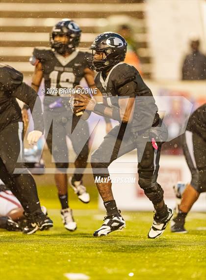 Thumbnail 3 in Bamberg-Ehrhardt vs Lamar (SCHSL 1A Final) photogallery.