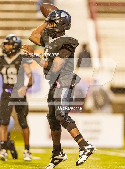 Thumbnail 2 in Bamberg-Ehrhardt vs Lamar (SCHSL 1A Final) photogallery.