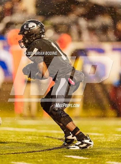 Thumbnail 1 in Bamberg-Ehrhardt vs Lamar (SCHSL 1A Final) photogallery.