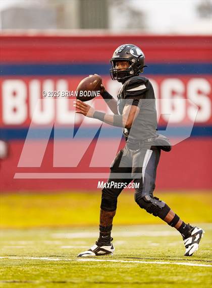 Thumbnail 3 in Bamberg-Ehrhardt vs Lamar (SCHSL 1A Final) photogallery.