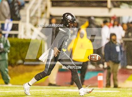 Thumbnail 3 in Bamberg-Ehrhardt vs Lamar (SCHSL 1A Final) photogallery.