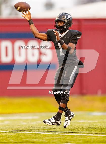 Thumbnail 2 in Bamberg-Ehrhardt vs Lamar (SCHSL 1A Final) photogallery.