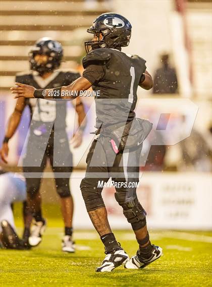 Thumbnail 3 in Bamberg-Ehrhardt vs Lamar (SCHSL 1A Final) photogallery.