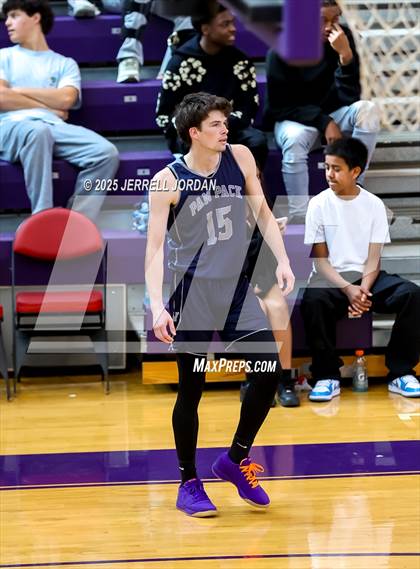 Thumbnail 3 in Garner vs Washington (John Wall Holiday Invitational) photogallery.