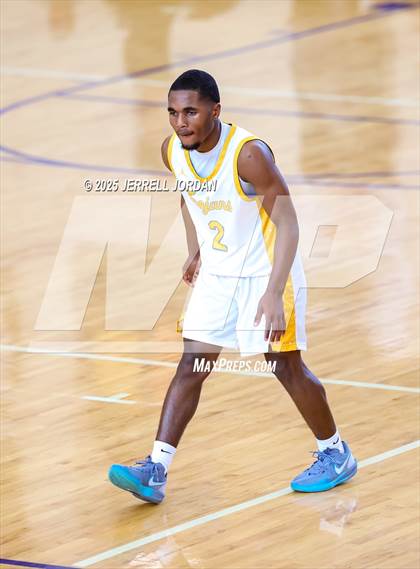 Thumbnail 1 in Garner vs Washington (John Wall Holiday Invitational) photogallery.
