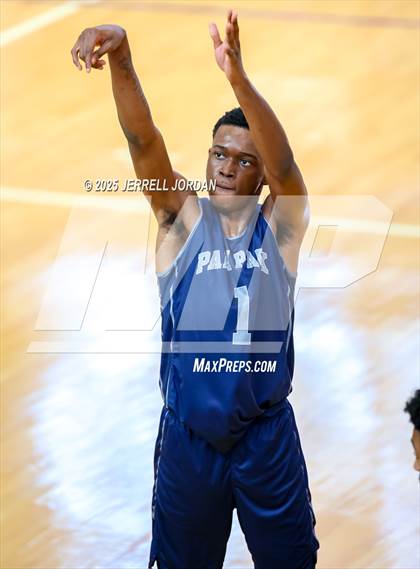 Thumbnail 2 in Garner vs Washington (John Wall Holiday Invitational) photogallery.