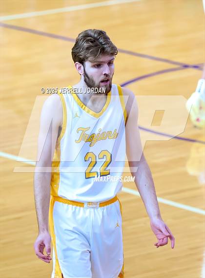 Thumbnail 3 in Garner vs Washington (John Wall Holiday Invitational) photogallery.