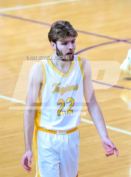 Thumbnail 2 in Garner vs Washington (John Wall Holiday Invitational) photogallery.