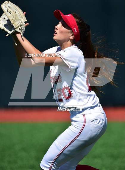 Thumbnail 1 in Everett Alvarez vs. Aragon (CIF CCS D1 Round 1) photogallery.
