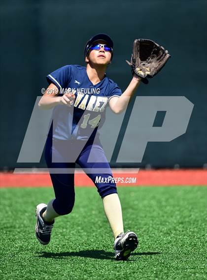 Thumbnail 1 in Everett Alvarez vs. Aragon (CIF CCS D1 Round 1) photogallery.