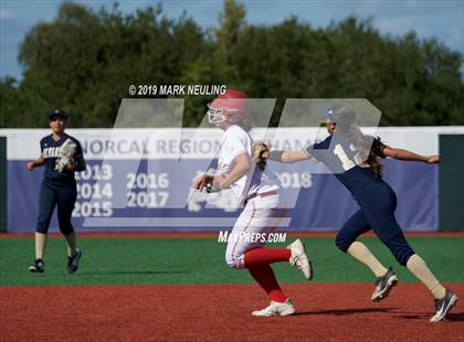Thumbnail 1 in Everett Alvarez vs. Aragon (CIF CCS D1 Round 1) photogallery.