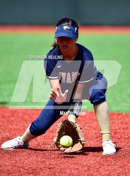 Thumbnail 1 in Everett Alvarez vs. Aragon (CIF CCS D1 Round 1) photogallery.