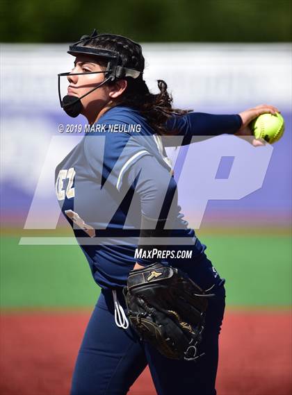 Thumbnail 2 in Everett Alvarez vs. Aragon (CIF CCS D1 Round 1) photogallery.