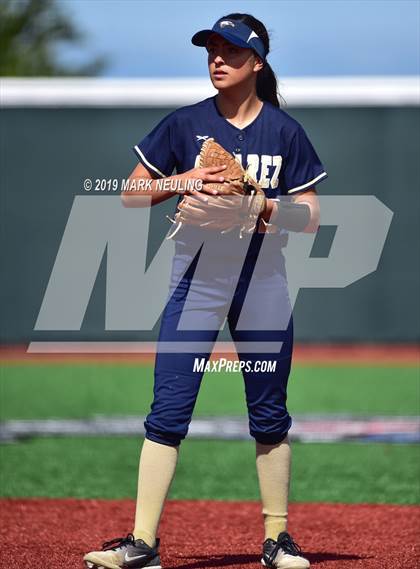 Thumbnail 3 in Everett Alvarez vs. Aragon (CIF CCS D1 Round 1) photogallery.