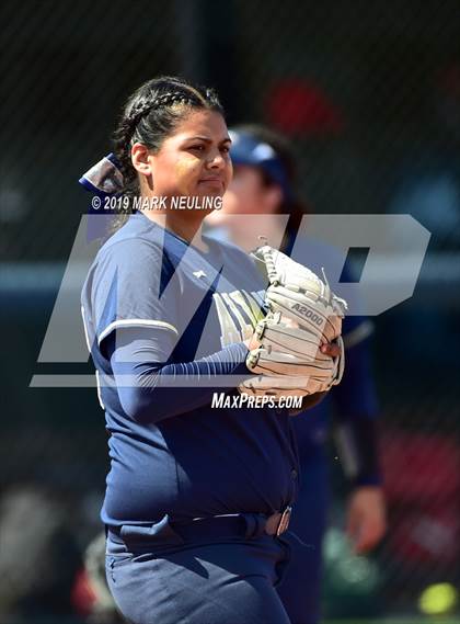 Thumbnail 2 in Everett Alvarez vs. Aragon (CIF CCS D1 Round 1) photogallery.