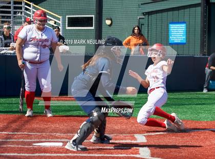 Thumbnail 1 in Everett Alvarez vs. Aragon (CIF CCS D1 Round 1) photogallery.