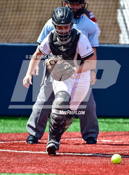 Thumbnail 1 in Everett Alvarez vs. Aragon (CIF CCS D1 Round 1) photogallery.