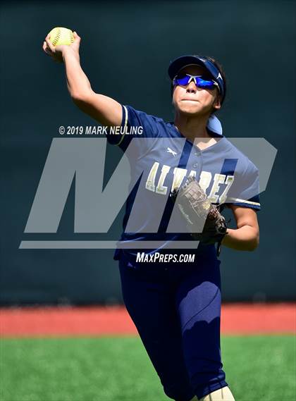 Thumbnail 1 in Everett Alvarez vs. Aragon (CIF CCS D1 Round 1) photogallery.