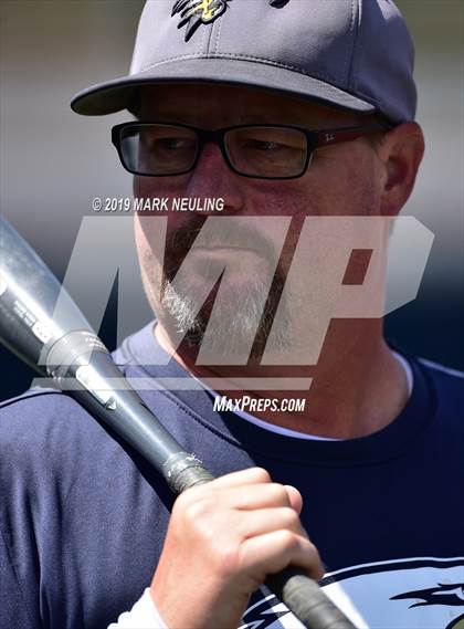 Thumbnail 1 in Everett Alvarez vs. Aragon (CIF CCS D1 Round 1) photogallery.