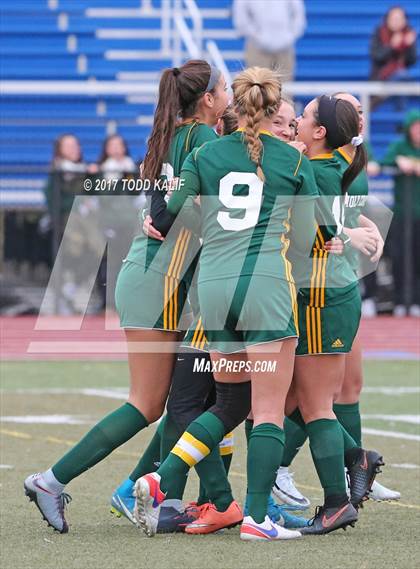 Thumbnail 1 in Old Lyme vs. Holy Cross (CIAC Class S Final) photogallery.