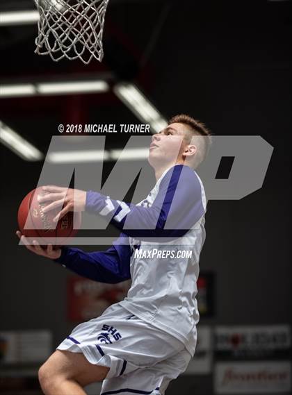 Thumbnail 1 in Shasta vs. Placer photogallery.