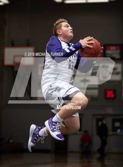 Thumbnail 2 in Shasta vs. Placer photogallery.