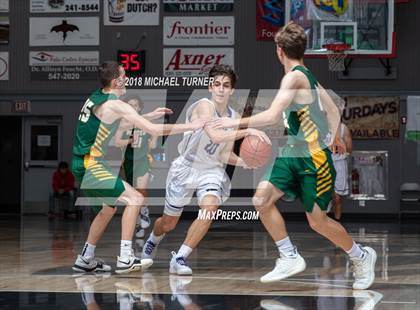 Thumbnail 1 in Shasta vs. Placer photogallery.