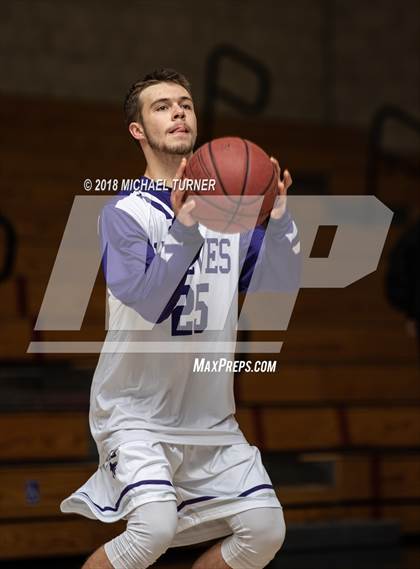 Thumbnail 3 in Shasta vs. Placer photogallery.