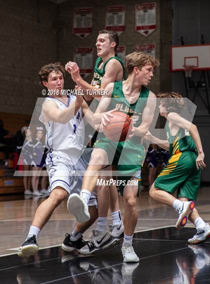 Thumbnail 1 in Shasta vs. Placer photogallery.