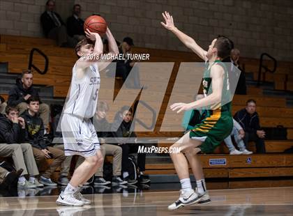 Thumbnail 1 in Shasta vs. Placer photogallery.