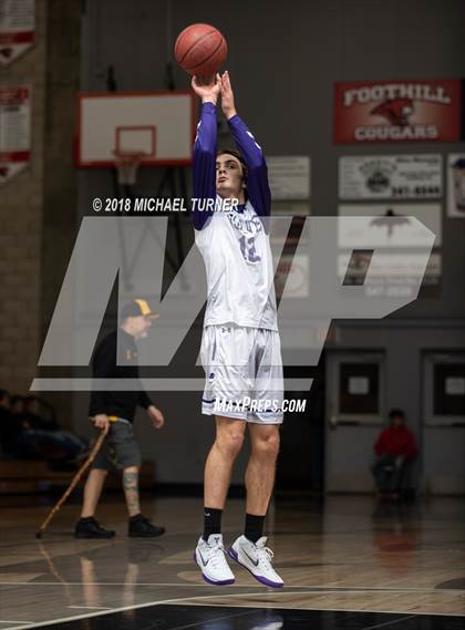 Thumbnail 1 in Shasta vs. Placer photogallery.