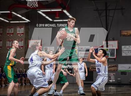 Thumbnail 1 in Shasta vs. Placer photogallery.