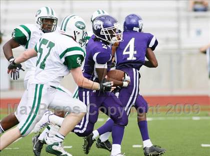 Thumbnail 2 in Franklin vs. Sacred Heart Cathedral (Battle at the Capital) photogallery.