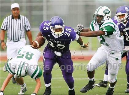 Thumbnail 2 in Franklin vs. Sacred Heart Cathedral (Battle at the Capital) photogallery.