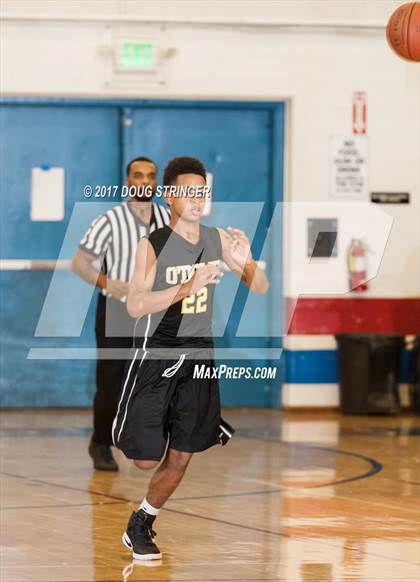 Thumbnail 1 in San Leandro vs. Bishop O'Dowd photogallery.