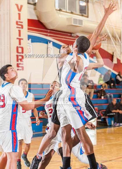 Thumbnail 2 in San Leandro vs. Bishop O'Dowd photogallery.